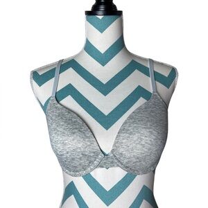 PINK Victoria's Secret Wear Everywhere T-Shirt Lightly Lined Bra in Gray 🩶